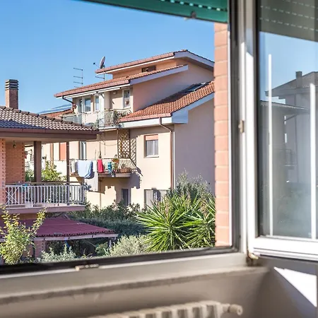 Travelershome Ciampino Rooms-2