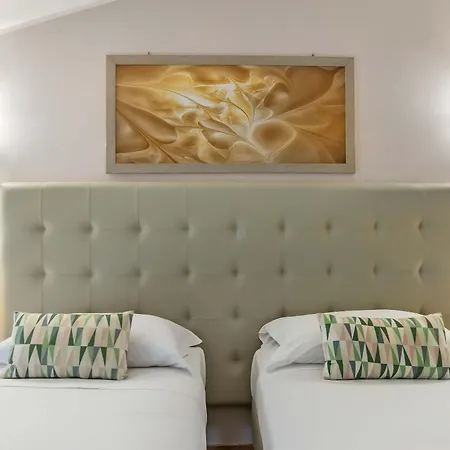 Plaza Rooms Ciampino-2